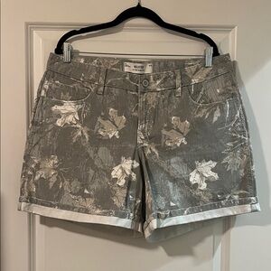 Hollister "Low-Rise Baggy Jort" Camo